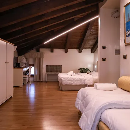 Sara Hotel 3*